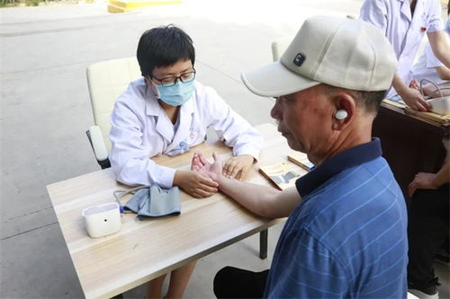 濮陽(yáng)市綜合養(yǎng)老服務(wù)中心大型義診活動(dòng) 服務(wù)百姓健康，提升養(yǎng)老服務(wù)質(zhì)量