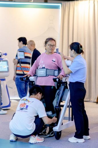 積極融入新時代首都發(fā)展 奮發(fā)有為譜寫京彩華章——首都養(yǎng)老服務的高質(zhì)量發(fā)展之路